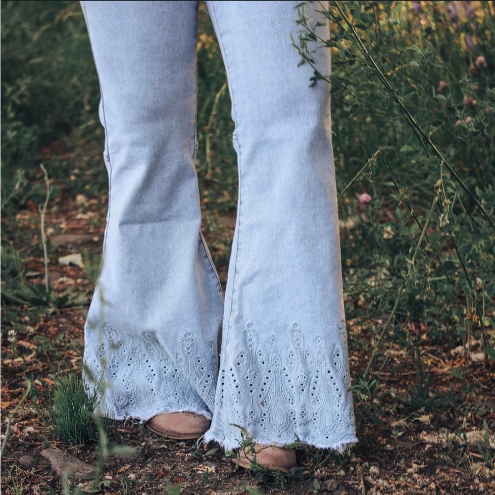 High waisted Flare Jeans